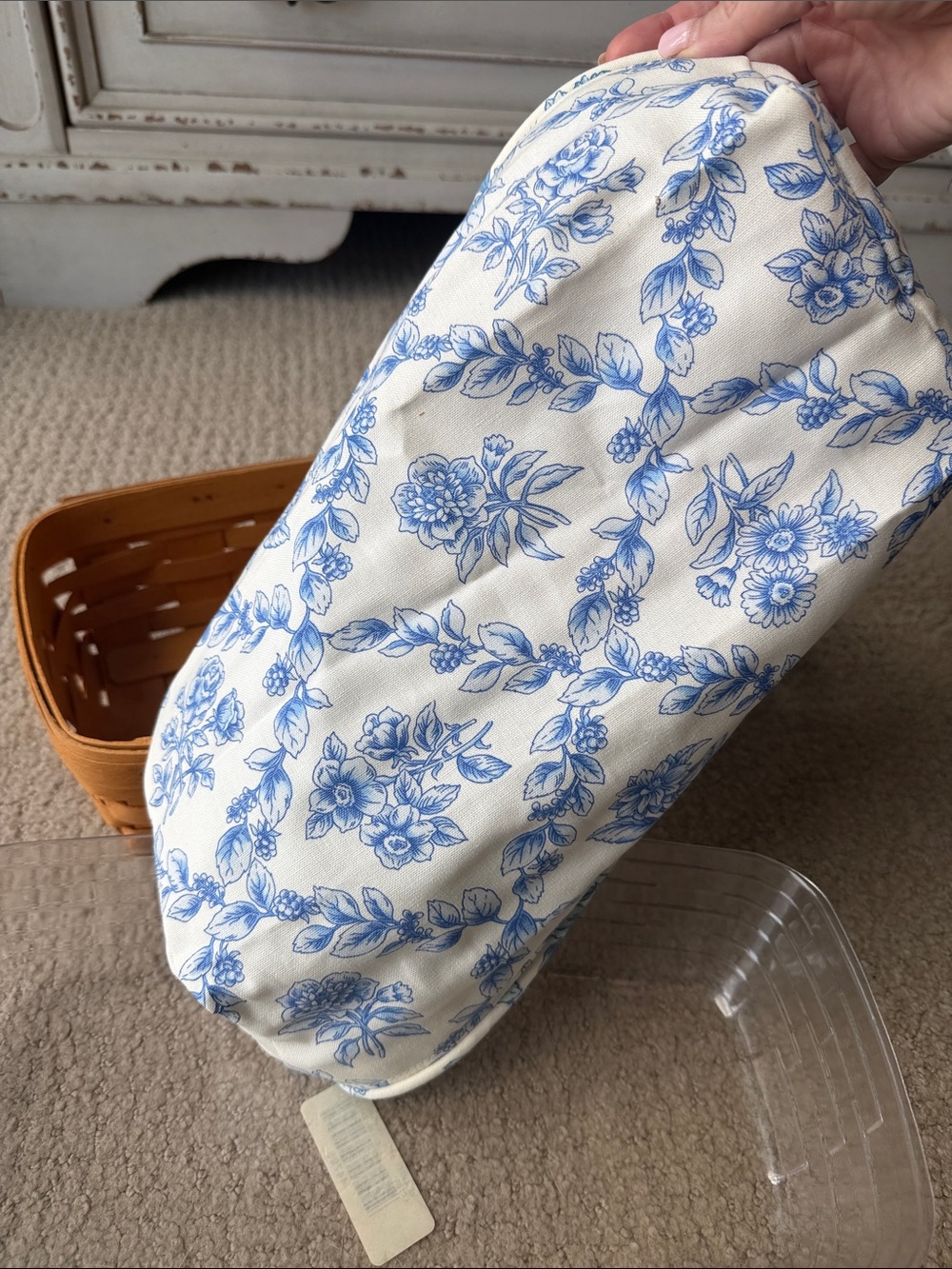Longaberger Handwoven Tan Bread Basket with Blue Floral Liner & plastic liner - Picture 6 of 8